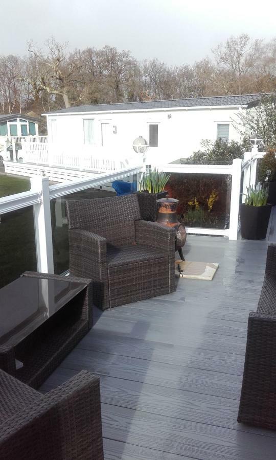 Luxury 6 Berth Lodge At Quince 10 Ferndown Extérieur photo
