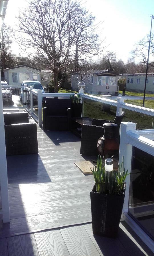 Luxury 6 Berth Lodge At Quince 10 Ferndown Extérieur photo